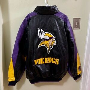 Vintage Minnesota Vikings NFL leather bomber jacket! Perfect condition!